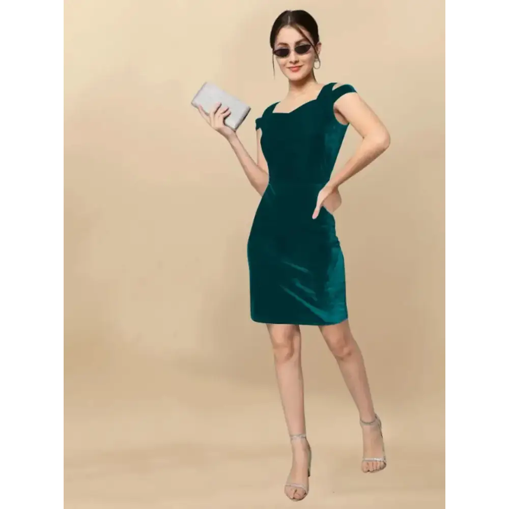 Julee Womens Velvet Bodycon Dress