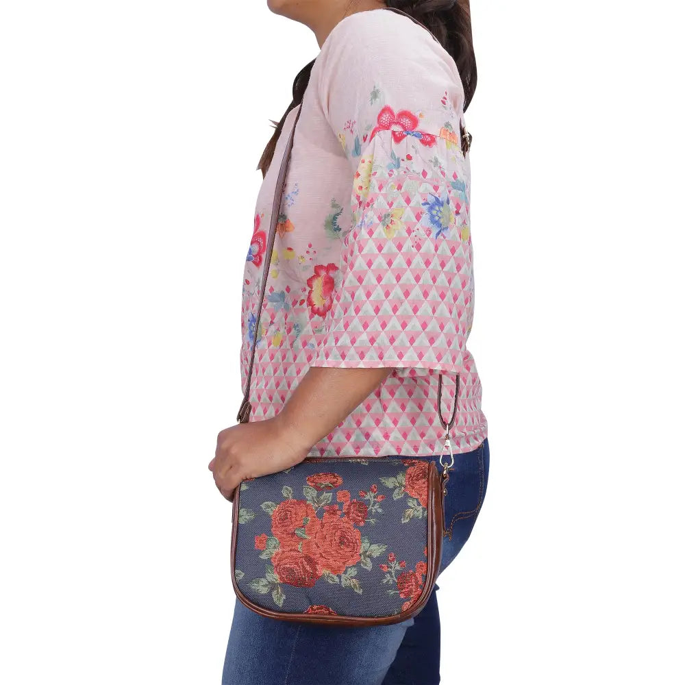 THE CLOWNFISH Garnet Series Tapestry Fabric Crossbody Sling