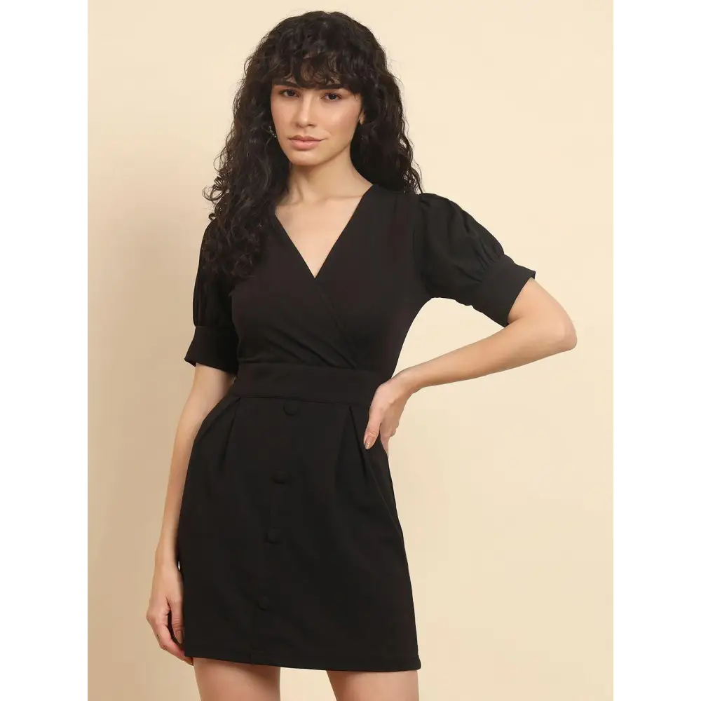 TRENDARREST Black Overlap Dress