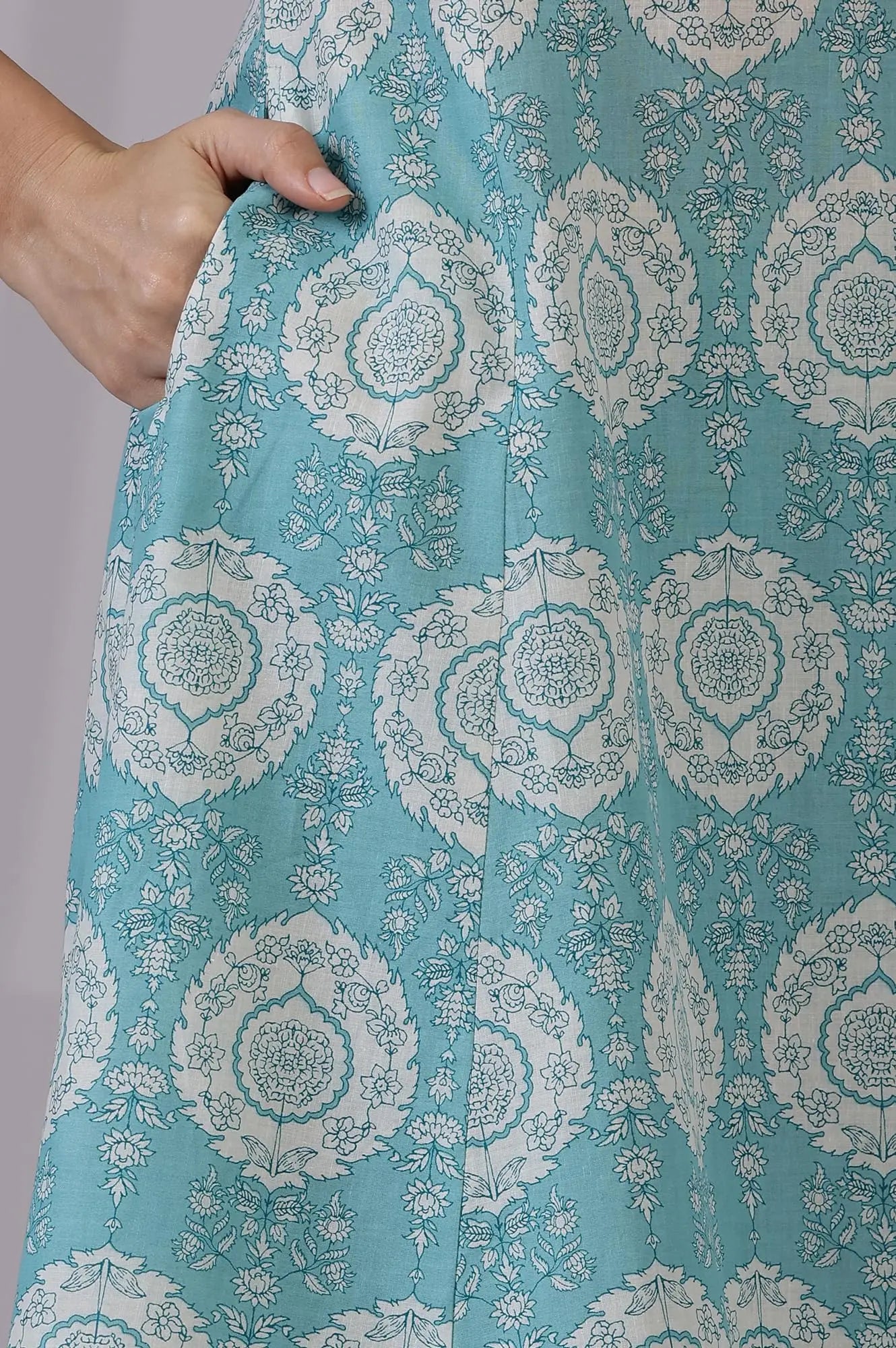 W for Woman Blue Floral Printed A-line Pure Cotton Kurta and Pants Co-ord Set (Size: L)-WS12335-123938 SaumyasStore