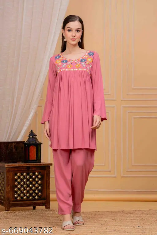 TOP AND BOTTOMWEAR SET