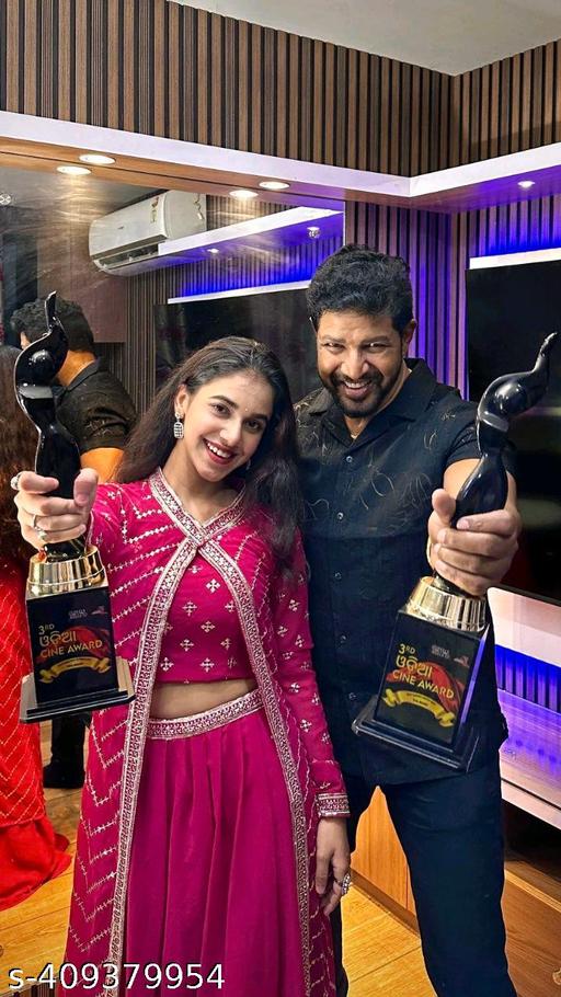 Trendy Alluring Women Kurta Sets