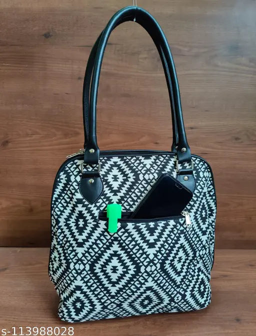 SHOULDER BAG WITH PARTITION