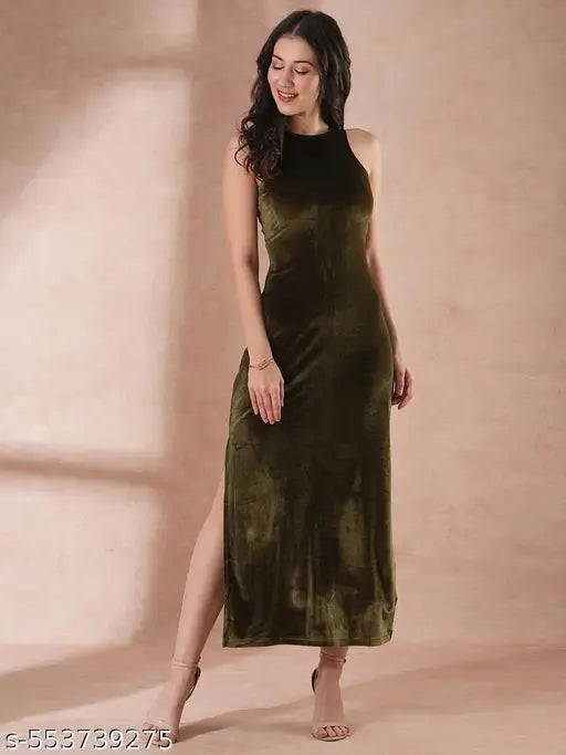 Globus Women Green Sleeveless Halter Neck Velvet Side Slit Flared Hem Bodycon Maxi Party Dress