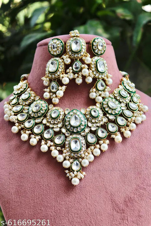 Royal   White Heavy Bridal Kundan Choker Necklace Set with Big Earrings & Maang Tikka for Wedding