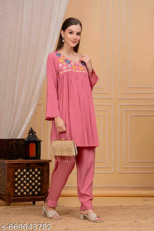 TOP AND BOTTOMWEAR SET