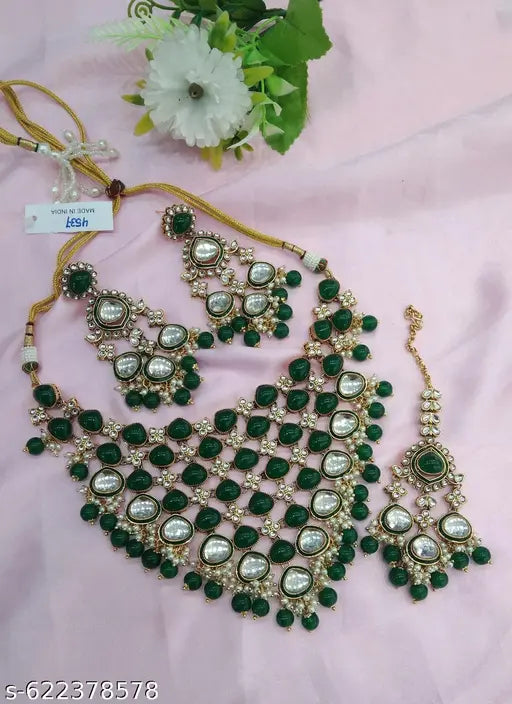 Royal Green Kundan Choker Necklace Set for Women – Bridal & Wedding Heavy Jewellery with Earrings and Maang Tikka