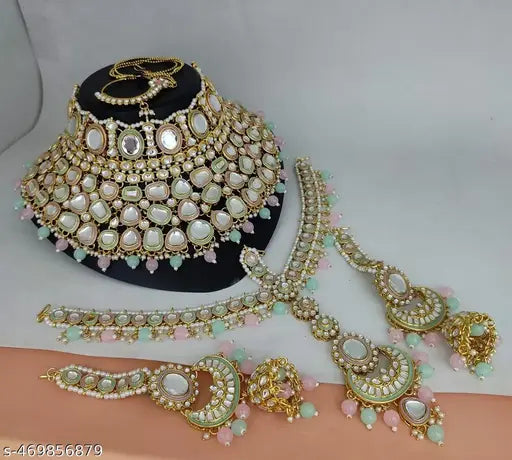 Women Kundan Bridal Jewellery Set