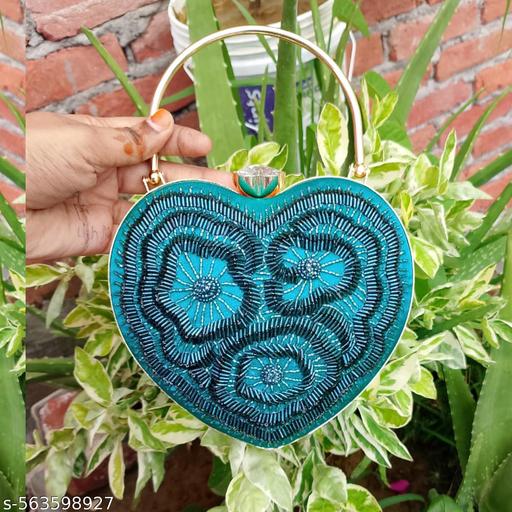 MaFs Emb Heart Clutch