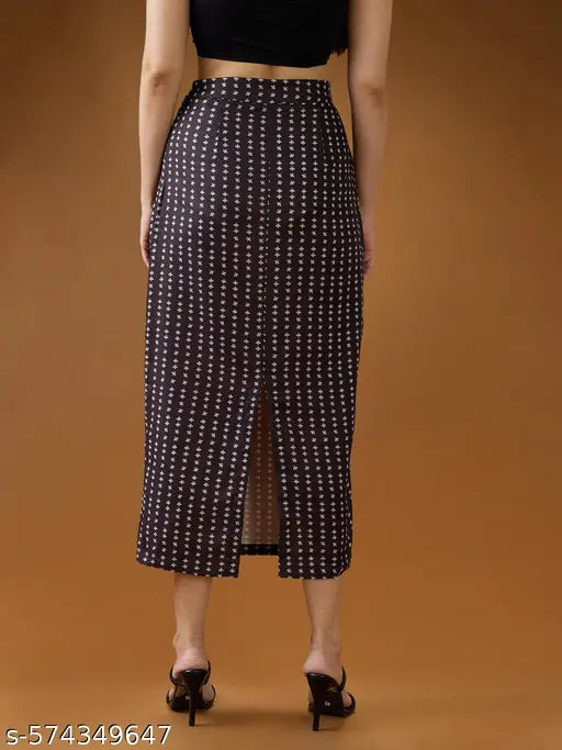 Globus Women Black & White Digital Parallel Print Mid-Rise Back Slit Straight Midi Skirt