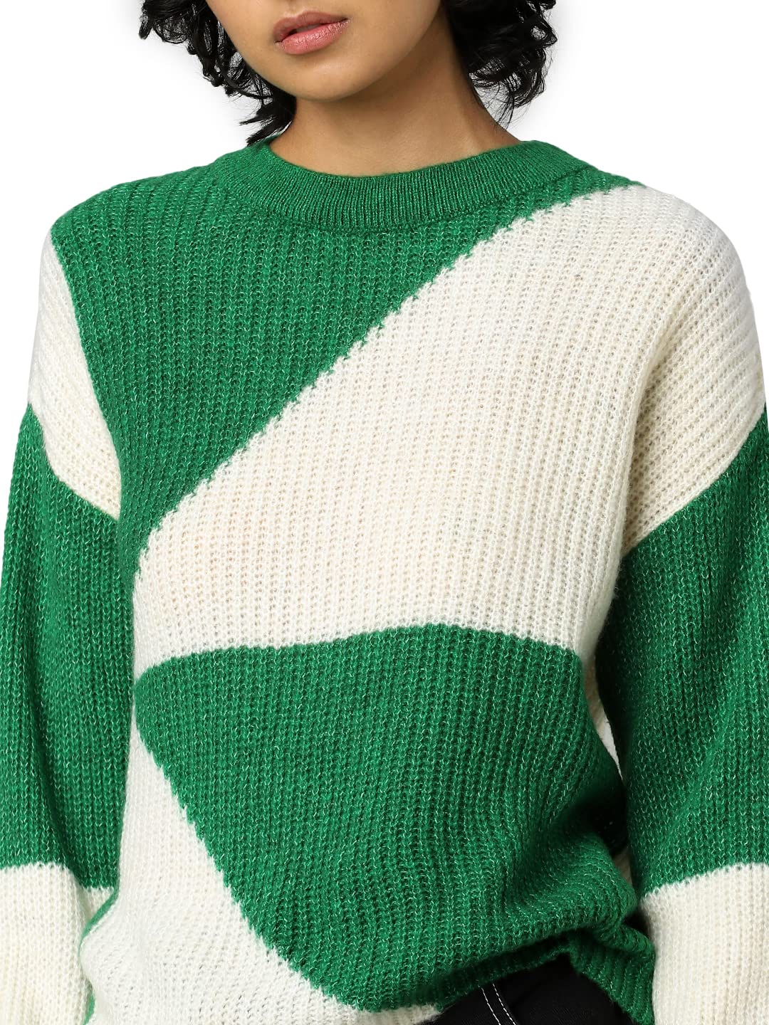 Only Women's Acrylic Blend Crew Neck Sweater (Green Bee)